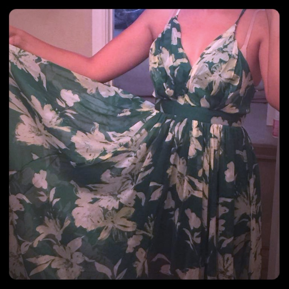 Green floral plunge flowy dress crisscross back